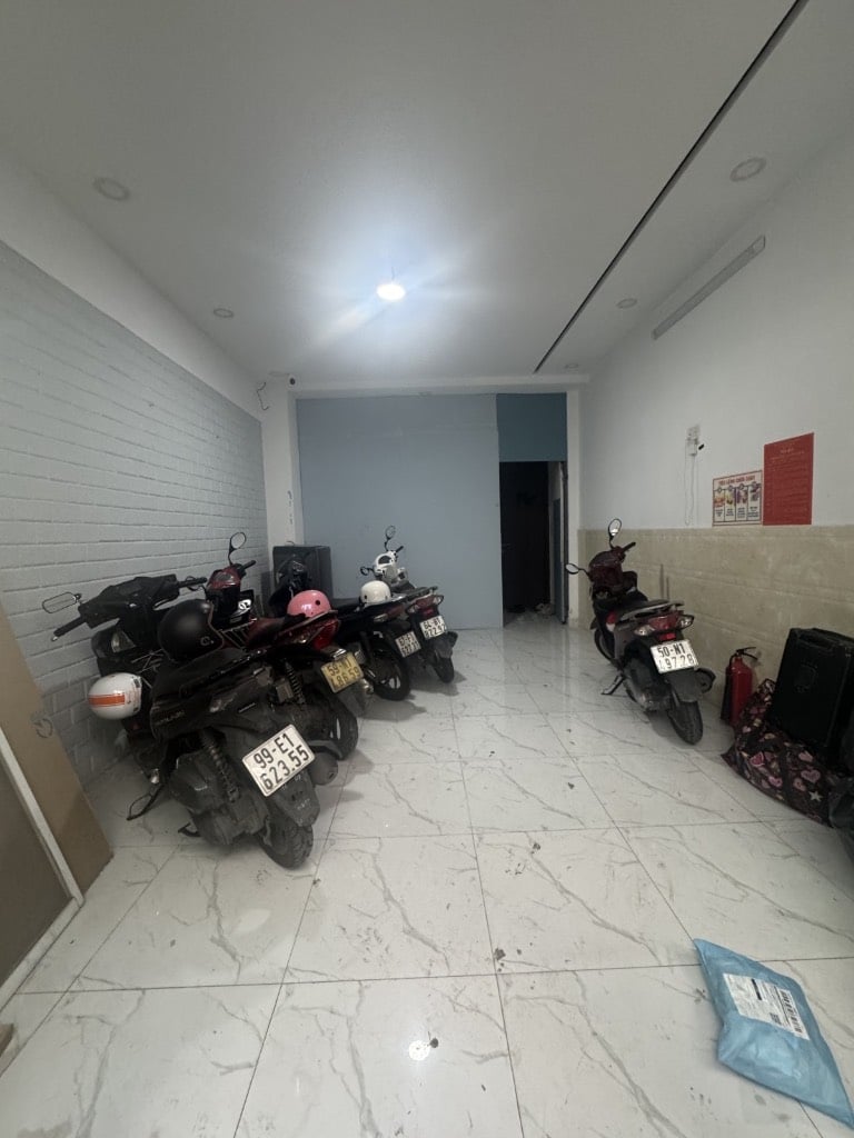 SIÊU PHẨM BÁN NHÀ TRẦN QUANG KHẢI, CHỢ TÂN ĐỊNH, SÁT BỆNH VIỆN QUẬN 1 44M² 5 TẦNG