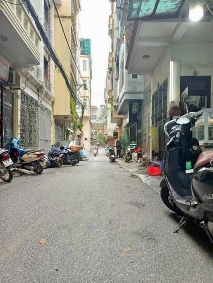 Bán nhà Thái Thịnh, Đống Đa, 5 tầng 71m2, mt 5,1m, 4PN, kinh doanh tốt, ngõ oto tránh, giá 31,5 tỷ