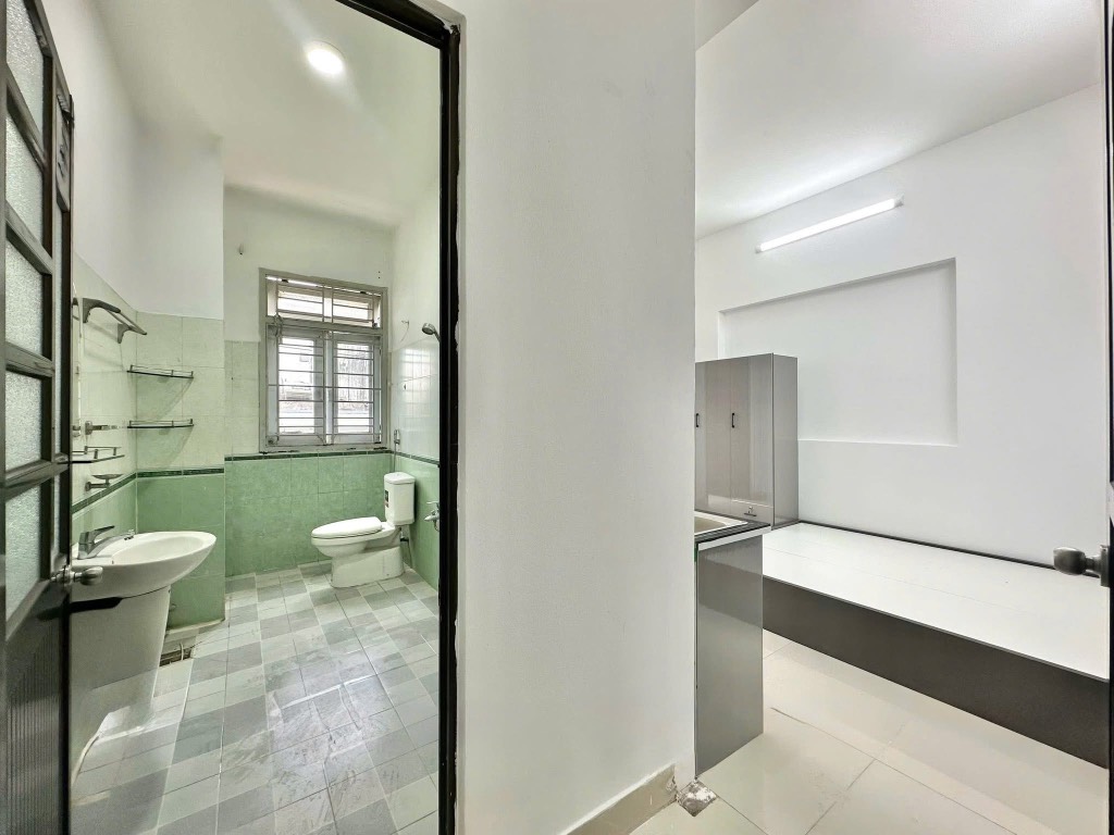 Cho thuê phòng Gò Vấp, gần công viên Làng Hoa, có gác mới, sẵn nội thất