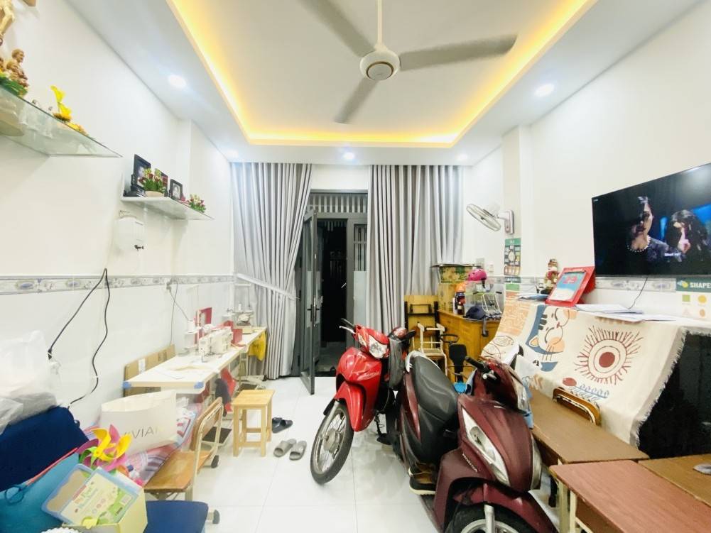 Bán nhà Gò Vấp, gần công viên Gia Định, 3 tầng 3PN, 35m2, giá 5,2 tỷ TL