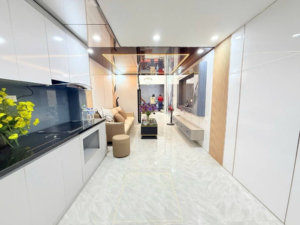 NHÀ ĐẸP ĐÓN TẾT- LA THÀNH - TT BA ĐÌNH - 40M RA PHỐ - 38/40M- 5 TẦNG- 5 NGỦ- FULL NT.