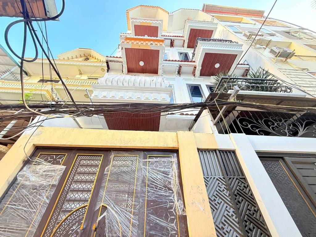 Bán nhà ngõ 23 Xuân La Tây Hồ, ôtô đỗ cửa, ngõ rộng 4m, xây 5 tầng, kinh doanh, hơn 12 tỷ