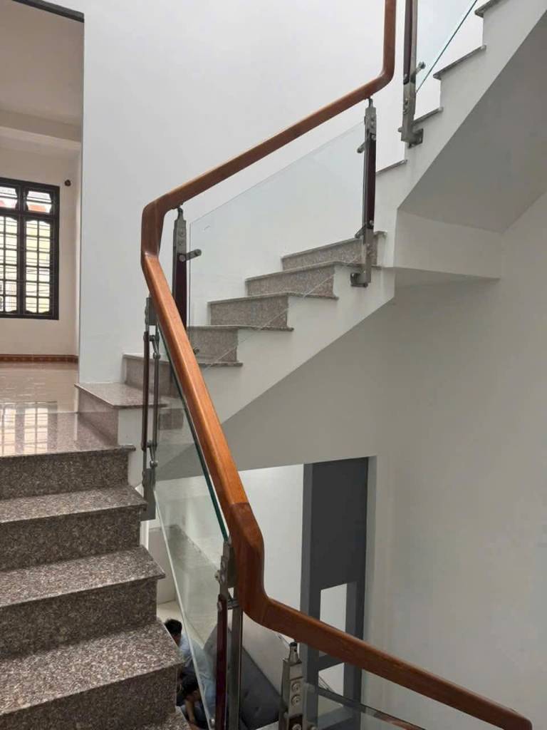 Chính chủ cần bán nhà 3 tầng kiệt Phó Đức Chính, Sơn Trà, gần chợ Mân Thái