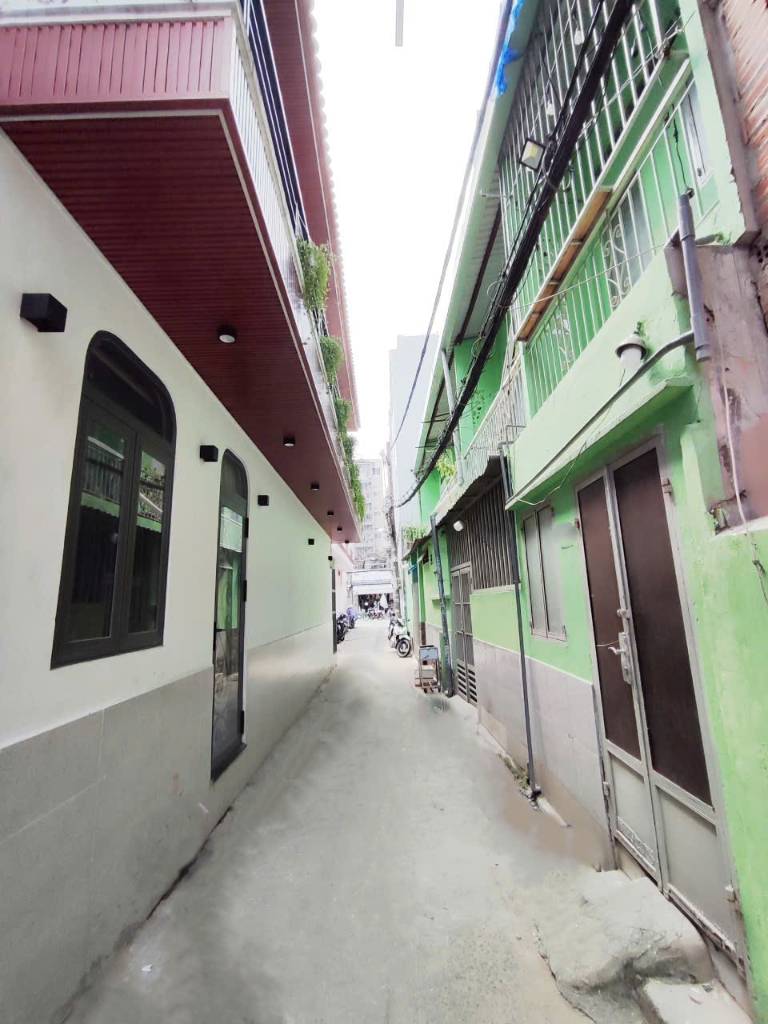 Bán nhà Bình Thạnh, gần mặt tiền Bùi Đình Túy, 53m2, 3 tầng 3PN, giá nhỉnh 8 tỷ