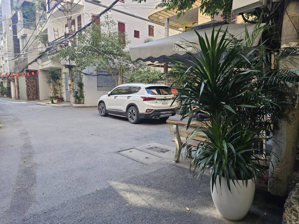 Bán nhà Vương Thừa Vũ, Thanh Xuân, nhà phân lô ô tô đỗ cửa, 66m2, MT 5m, 17.5 tỷ, sổ a4