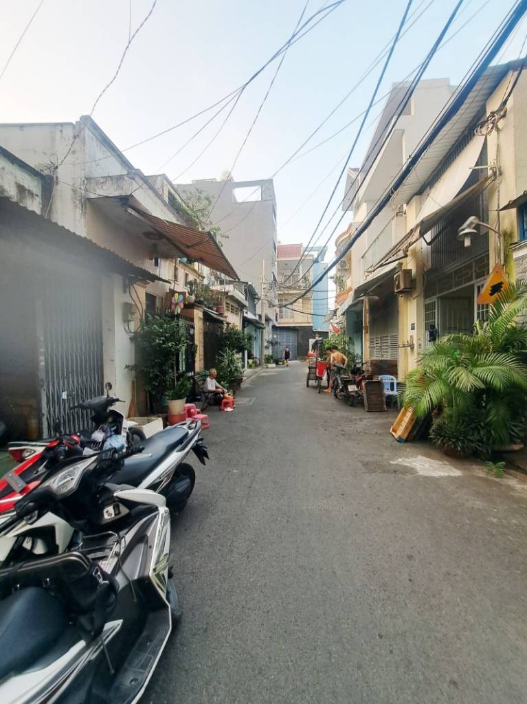 CHÍNH CHỦ BÁN NHÀ TÂN PHÚ, HXH 7M, XE TẢI QUAY ĐẦU, NHÀ CẤP 4 TIỆN XÂY MỚI, CHỈ 5.25 TỶ