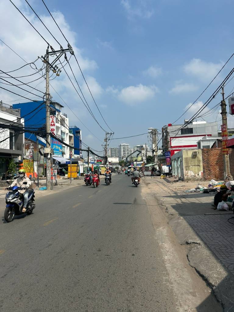 BÁN DÃY NHÀ TRỌ DÒNG TIỀN ỔN ĐỊNH – HẺM XE TẢI NGUYỄN THỊ ĐỊNH – Q2 – 105M² CHỈ 8 TỶ