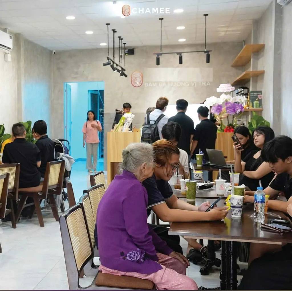 Bán nhà mặt tiền Nguyễn Thị Thập, Quận 7, 133,6m2, đang kinh doanh cà phê 38tr/tháng