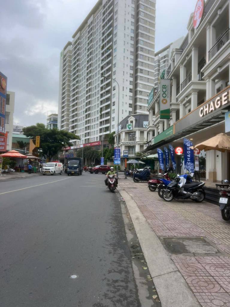 Bán tòa nhà mặt tiền Phổ Quang, P9, Phú Nhuận, hầm 4 tầng, giá chỉ 60 tỷ