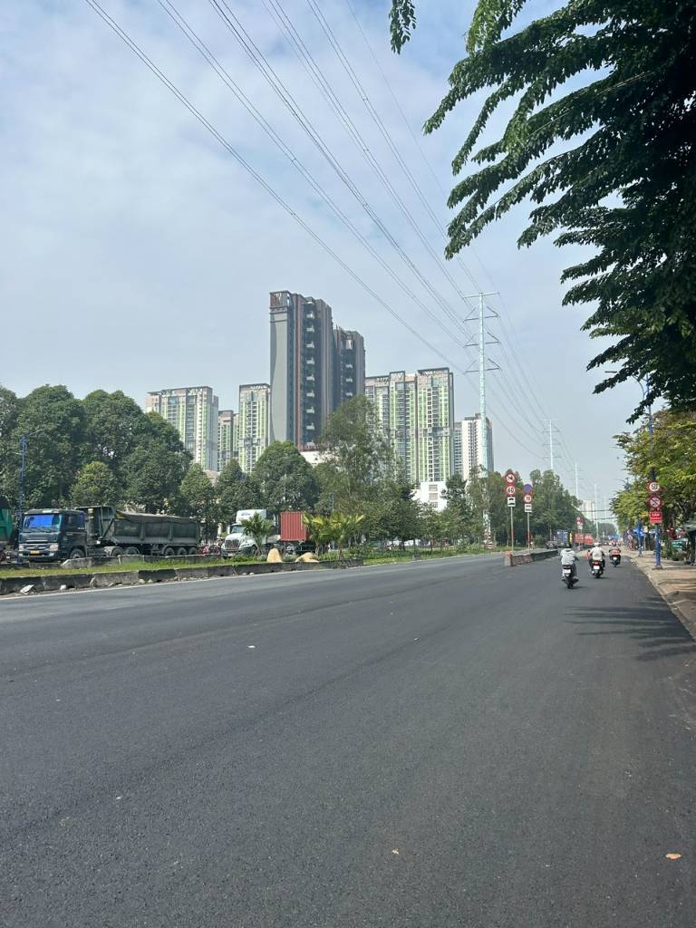 BÁN NHÀ NGAY ĐỒNG VĂN CỐNG, TRUNG TÂM HÀNH CHÍNH, ĐƯỜNG XE TẢI THÔNG, 135M² CHỈ 6,2 TỶ