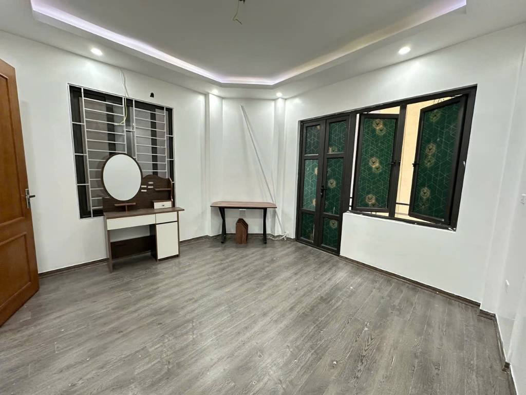 Bán nhà Thụy Khuê, Tây Hồ, 50m², 3 mặt thoáng, ở ngay, nở hậu, dưới 10 tỷ