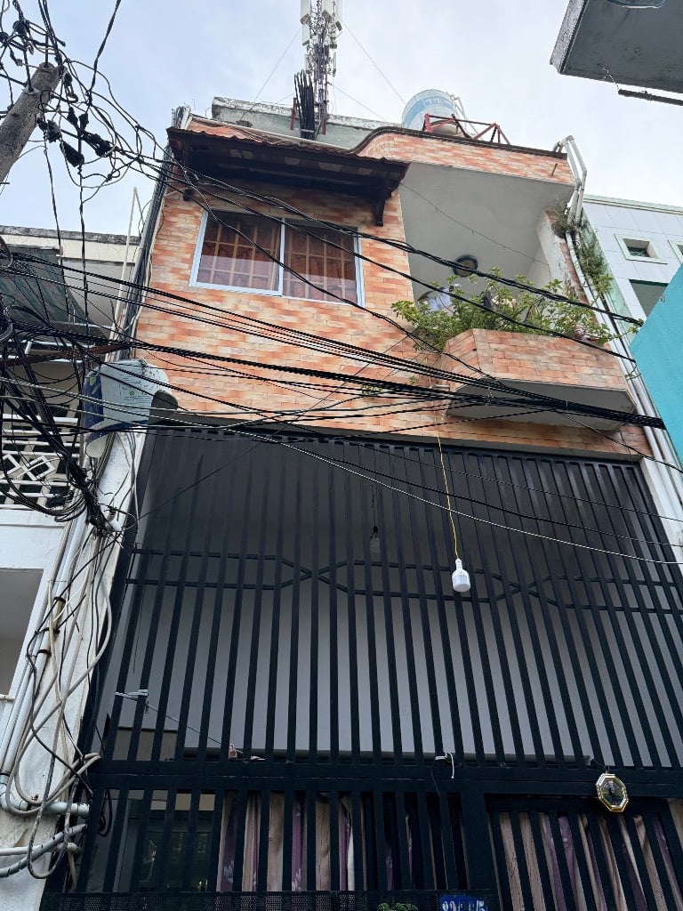 3,5 tấm đúc kiên cố,có thu nhập thụ động hon 100tr/năm