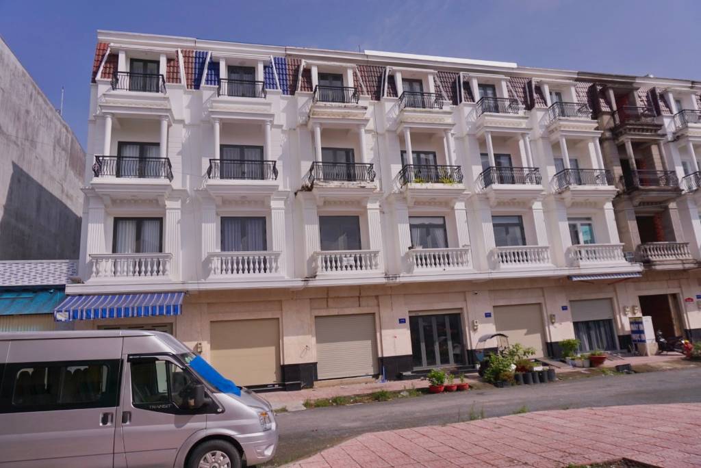 NHÀ PHỐ 1 TRỆT 3 LẦU MẶT TIỀN TRỰC DIỆN CHỢ CÁI VỒN, ĐIỆN LỰC BÌNH MINH