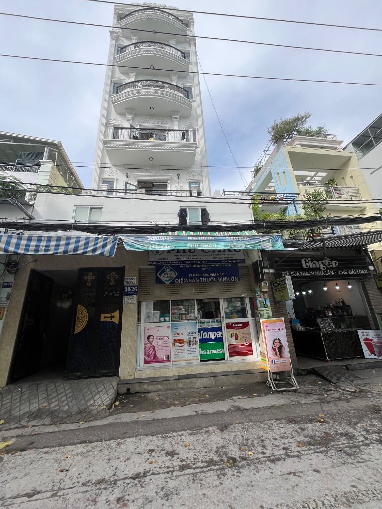 BÁN CHDV NGAY CƯ XÁ NGÂN HÀNG, QUẬN 7, NGANG 5M, 4 TẦNG, HĐT 30TR, NHỈNH 7 TỶ