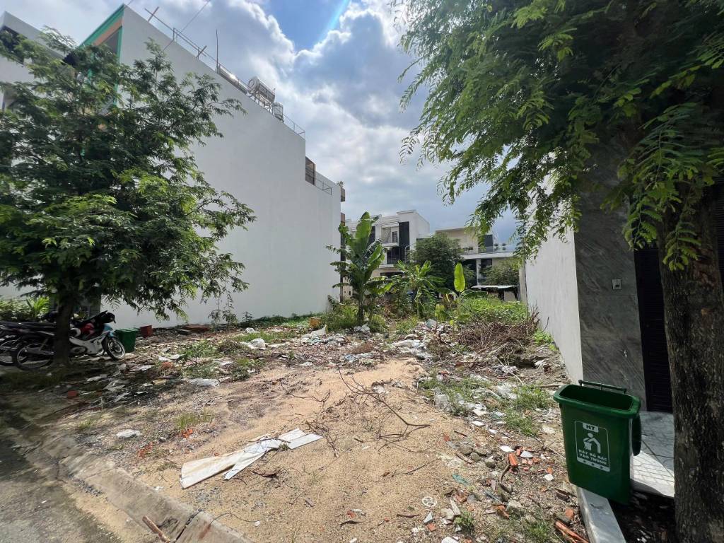 Kẹt tiền cần bán đất đường Hồ Văn Cống, Tương Bình Hiệp, Thủ Dầu Một, Bình Dương, Sổ riêng