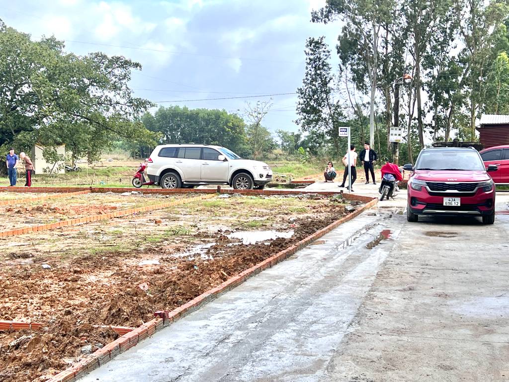 BÁN ĐẤT HÒA TIẾN, HÒA VANG, CÒN 1 LÔ DUY NHẤT 130M2, GIÁ CHỈ 780TR, CÁCH QUỐC LỘ CHỈ 300M