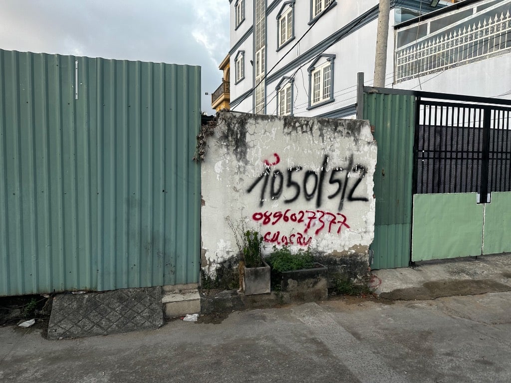 BÁN ĐẤT LÔ GÓC GẦN MẶT TIỀN PHẠM VĂN ĐỒNG, 4,8 X 18M, HẺM XE HƠI, XÂY CAO TẦNG, NHỈNH 8 TỶ