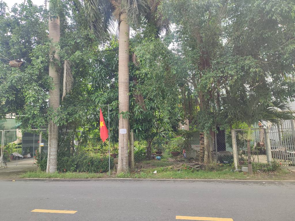 Bán đất Trương Vĩnh Nguyên, ngang KDC Hoàng Quân, 9mx24m thổ cư đặc, mặt tiền lộ 20m