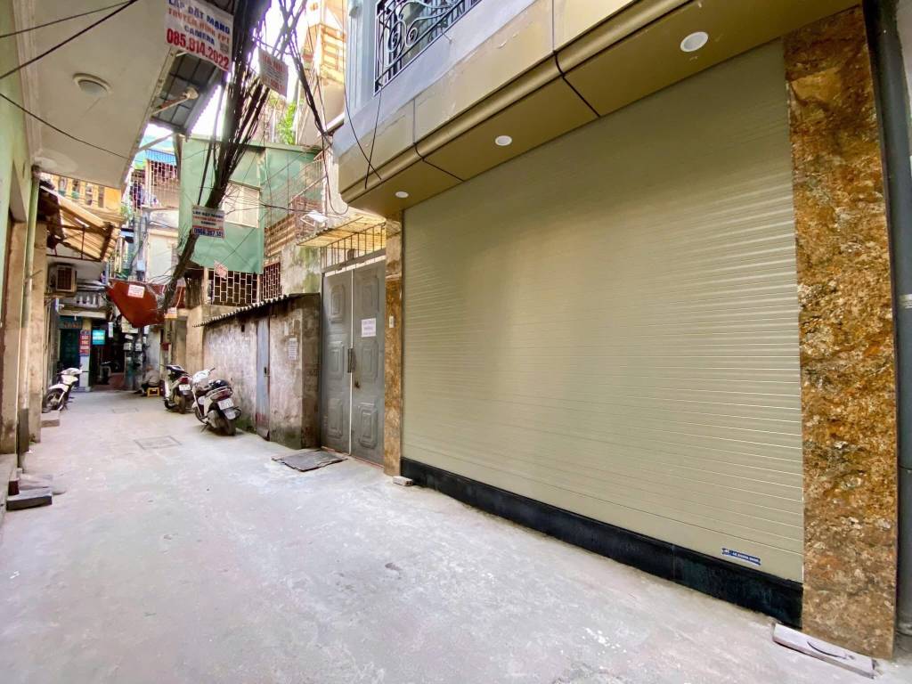 Hơn 7 tỷ Bán nhà Tôn Thất Tùng 32m2 5 tầng ngõ thông kinh doanh tại Đống Đa Hà Nội.