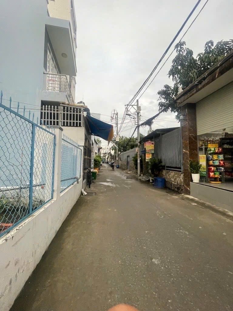 BÁN NHÀ PHÚ MỸ HƯNG, TRUNG TÂM QUẬN 7, NHÀ MỚI Ở NGAY, NGANG 4.5M, NHÀ 4 TẦNG, HẺM XE HƠI