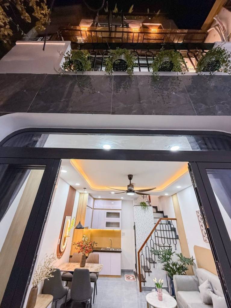 BÁN NHÀ CUỐI PHAN XÍCH LONG, PHÚ NHUẬN, 4 TẦNG, 3PN 94m2 SÀN, GIÁ CHỈ 5.25 TỶ