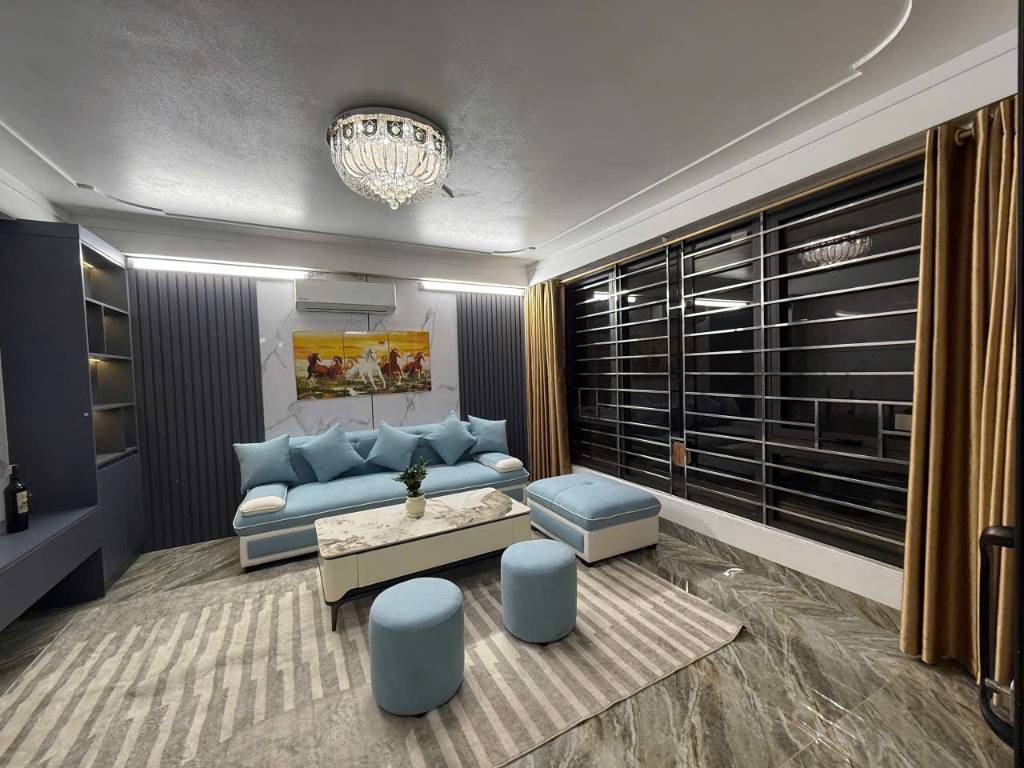 Siêu Phẩm Khương Đình, 30m2, 6 Tầng, MT 6.6m, Lô Góc, gần Ô Tô, Gần Hồ, 9.68 Tỷ.