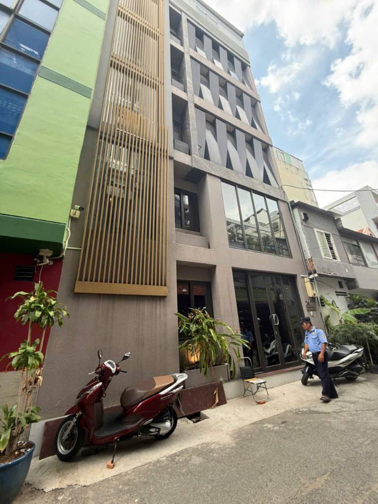 Bán nhà 112 Hoàng Diệu, P9, Quận 4, nhà 4 tầng, độc quyền