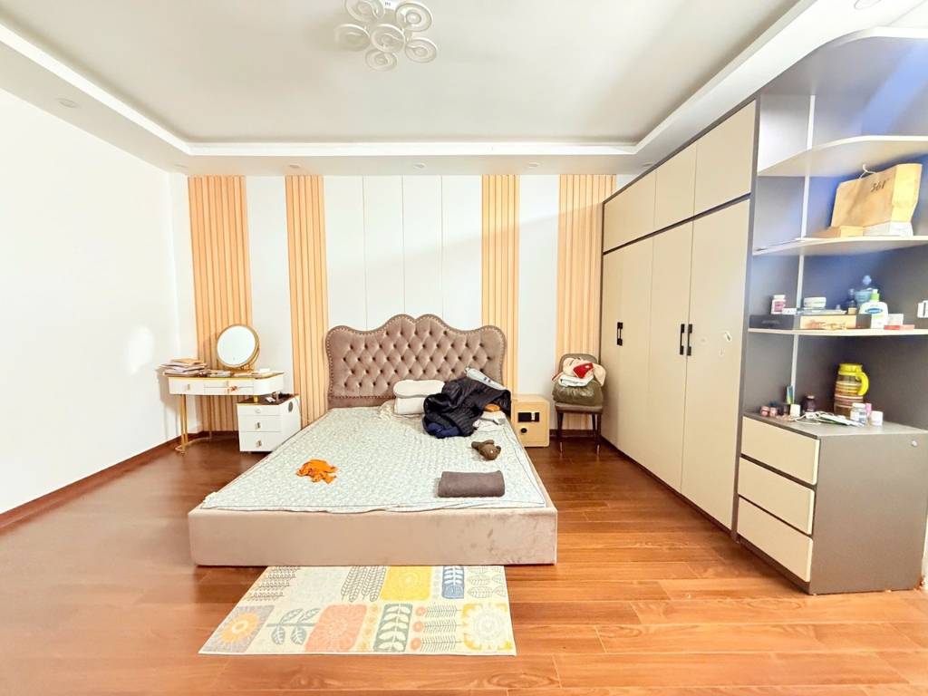 Bán nhà 2 Ô Tô tải tránh Trần Hòa - Hoàng Mai, Gần Phố, Lô Góc, 30m2, MT 4m, 3.25 Tỷ