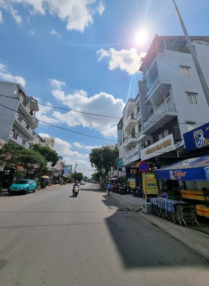 NHÀ MẶT TIỀN 6 TẦNG ( THANG MÁY ) - vừa Ở vừa KINH DOANH - P.TRƯỜNG THỌ, THỦ ĐỨC - GIÁ TỐT