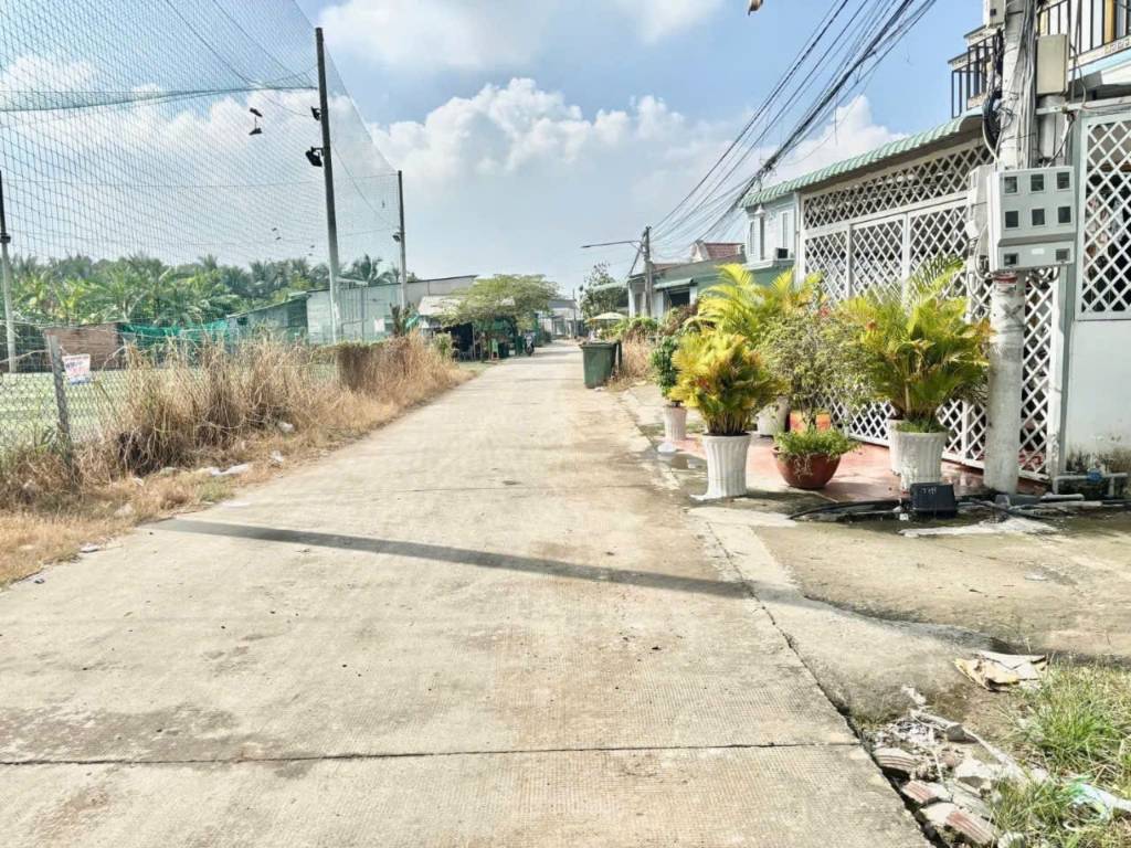 Bán đất xã Mỹ Yên, Bến Lức, thổ cư, góc 2 mặt tiền, dt 117m2, giá 1,65 tỷ