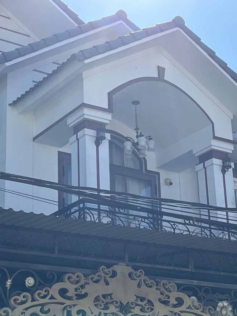 BÁN NHÀ HUỲNH TẤN PHÁT, QUẬN 7, SÁT LÝ PHỤC MAN, HẺM XE HƠI VI VU, NHÀ XÂY MỚI, 105M², 6.9 TỶ