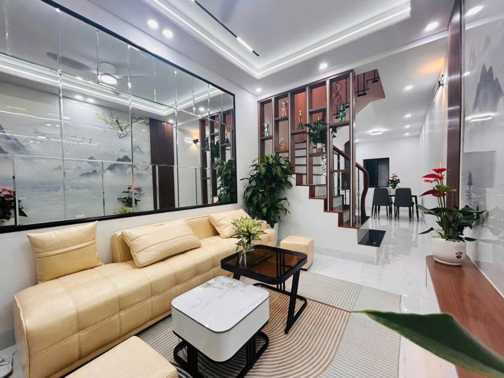 Bán nhà Quân Nhân, Thanh Xuân, 2 thoáng, ngõ thông rộng, 38m2, 8.95 tỷ, sổ vuông đẹp
