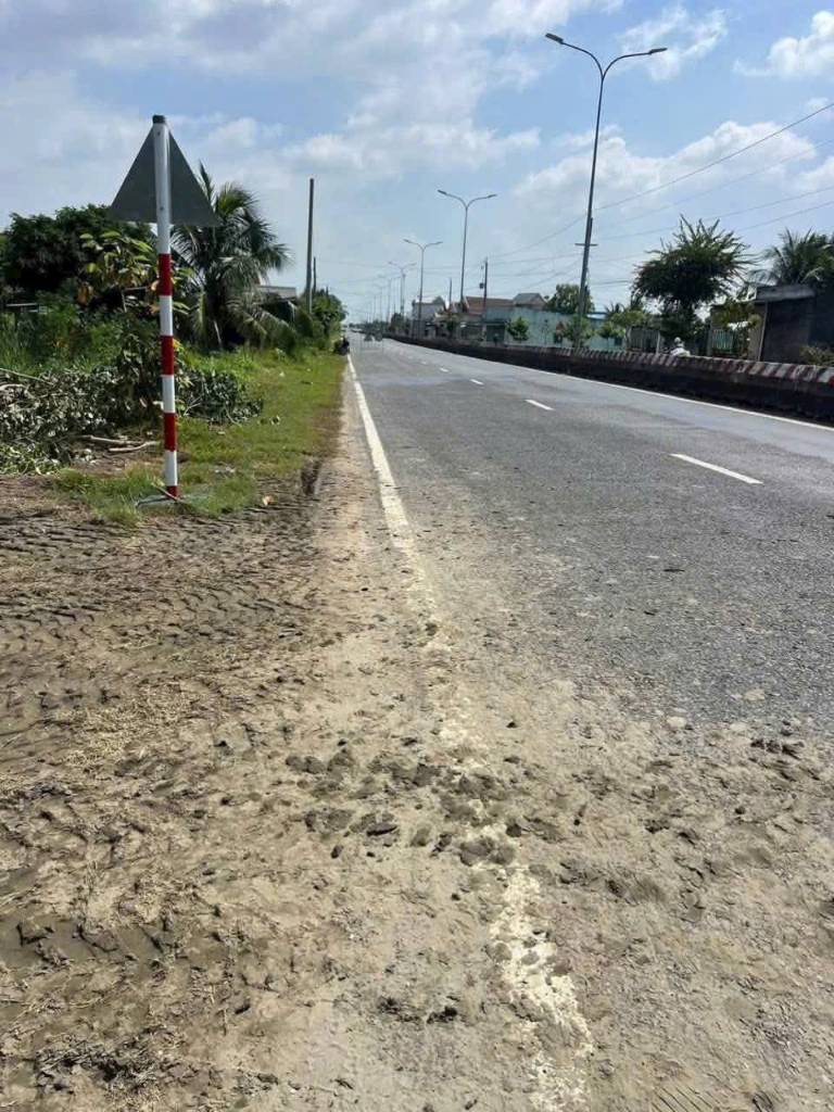 Bán nhà mặt tiền đường Bờ Cua, xã Phước Lợi, Bến Lức, dt 108m2, 3pn 2wc, giá 2,9 tỷ