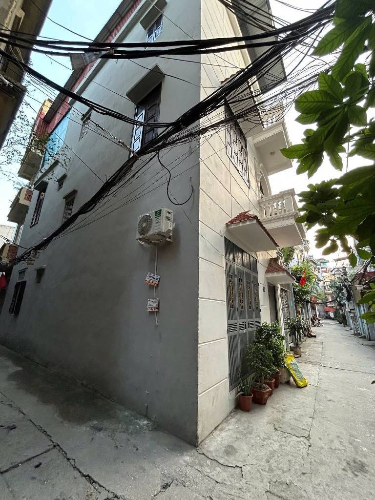 Bán 85M giáp nhị tặng nhà lô góc hoàng mai