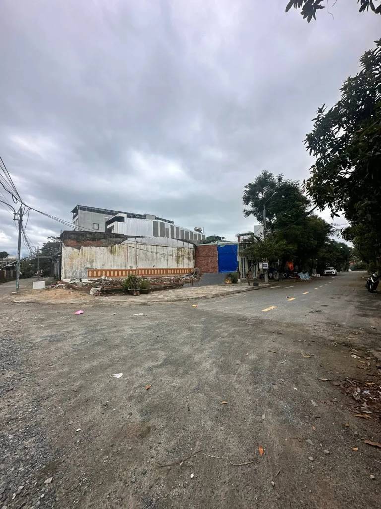 Bán đất mặt tiền Hồ Bá Ôn, Hòa Khánh Nam, hướng Đông Nam, 71m² giá 5,1 tỷ