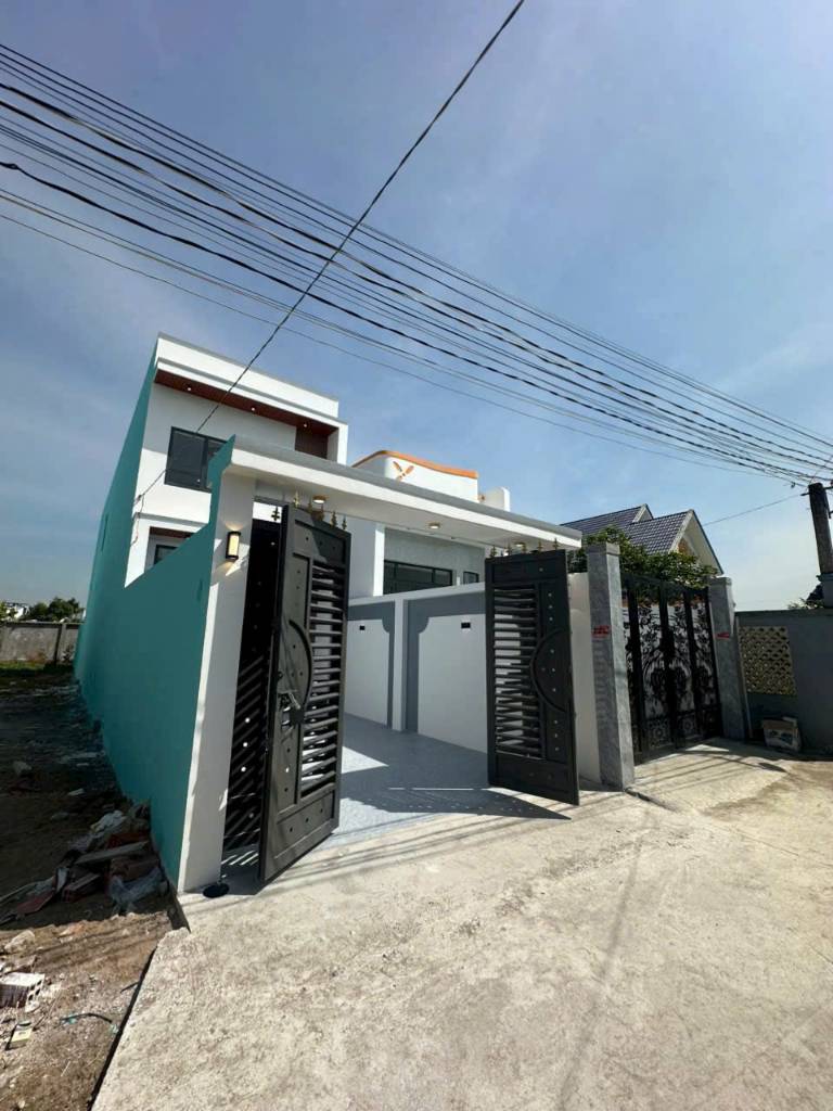 Bán nhà xã Mỹ Lộc, Cần Giuộc, mới xây đã hoàn công 132m2, gác lửng, 3pn 2wc giá 2,38 tỷ