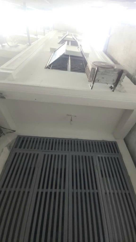 Bán nhà Đa Sỹ, Kiến Hưng, 36m2, nhiều phòng ngủ cạnh bể bơi, giá rẻ 6,5 tỷ