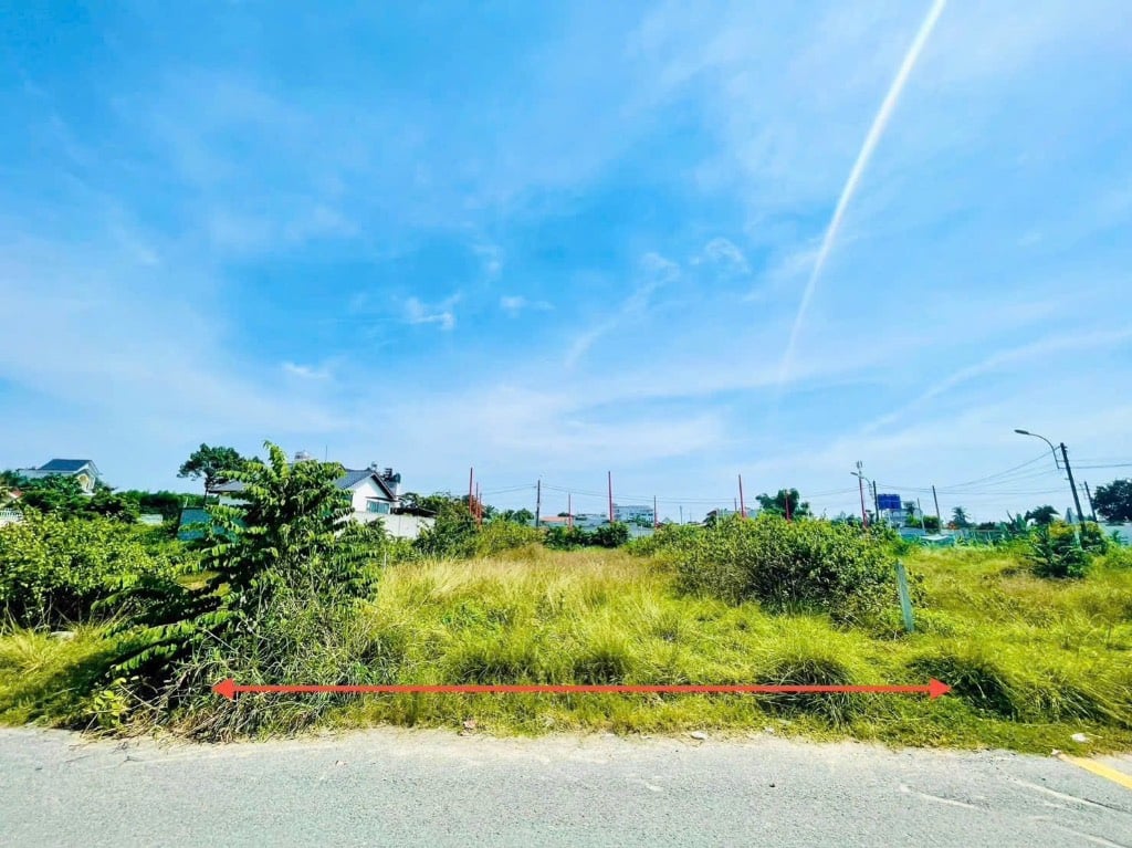 GIÁ TỐT, BÁN ĐẤT TẠI GIÓ NGÀN, 200M2, PHÙ HỢP KINH DOANH, KHU SẦM UẤT VÀ PHÁT TRIỂN, SỔ RIÊNG