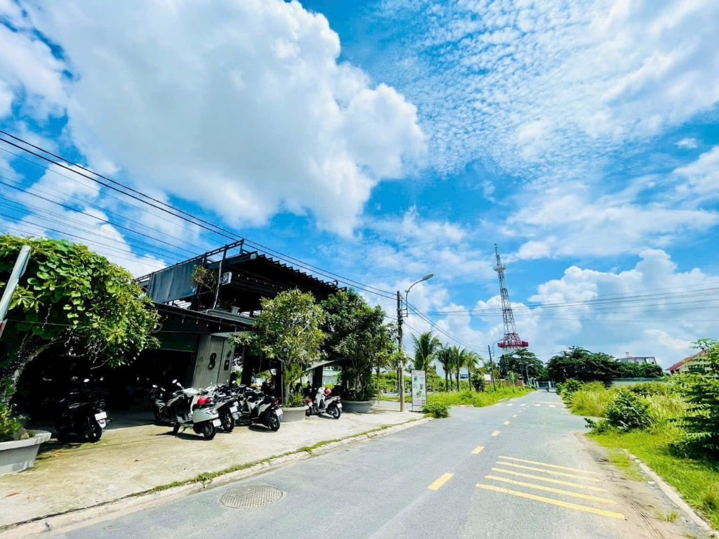 GIÁ TỐT, BÁN ĐẤT TẠI GIÓ NGÀN, 200M2, PHÙ HỢP KINH DOANH, KHU SẦM UẤT VÀ PHÁT TRIỂN, SỔ RIÊNG