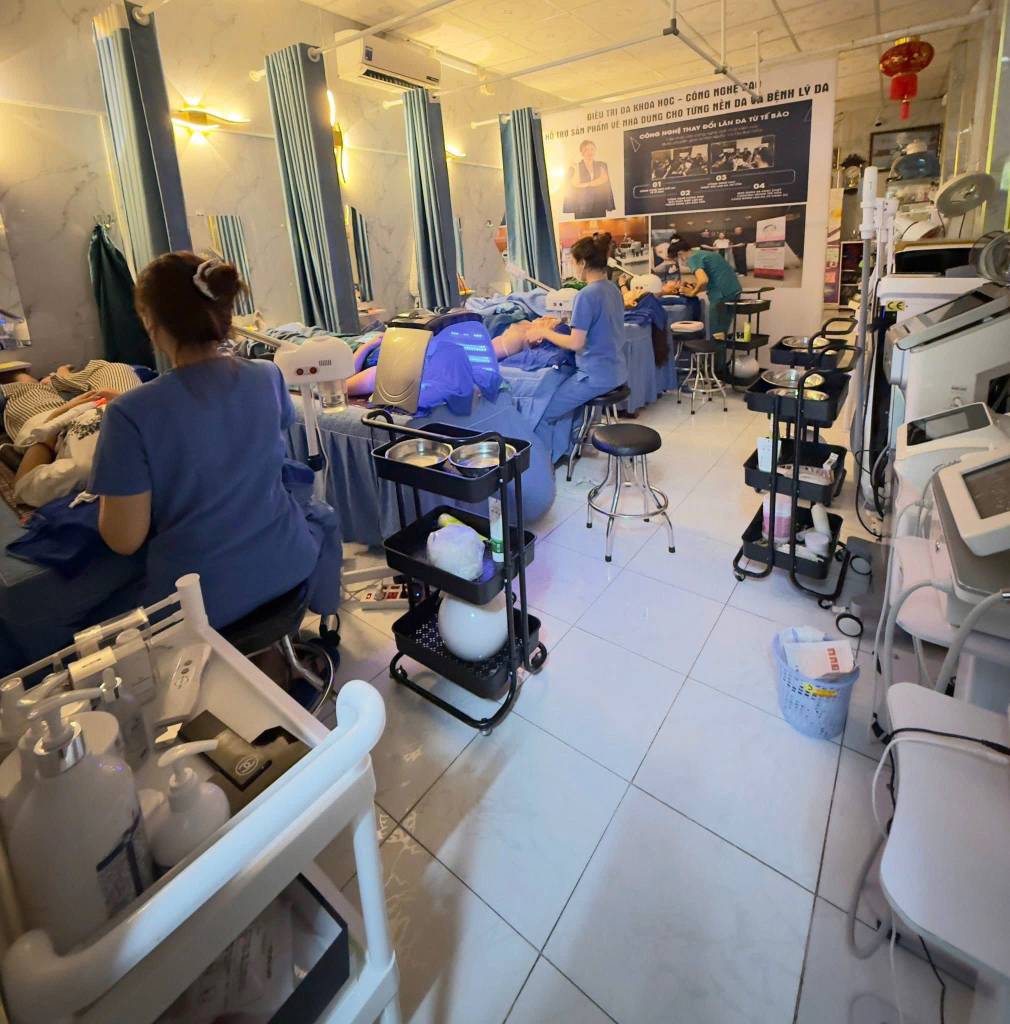 Bán nhà Nguyễn Cửu Phú, Bình Chánh, 81.2m2, sổ hồng riêng, trả trước 400tr, cho vay góp