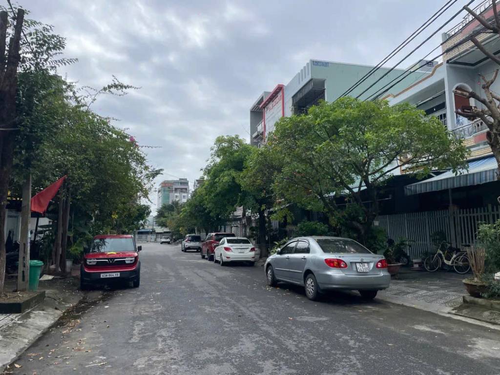 BÁN ĐẤT MẶT TIỀN TÔN THẤT THUYẾT, TRUNG TÂM CẨM LỆ, KHÔNG NGẬP LỤT, TẶNG NHÀ C4 Ở NGAY