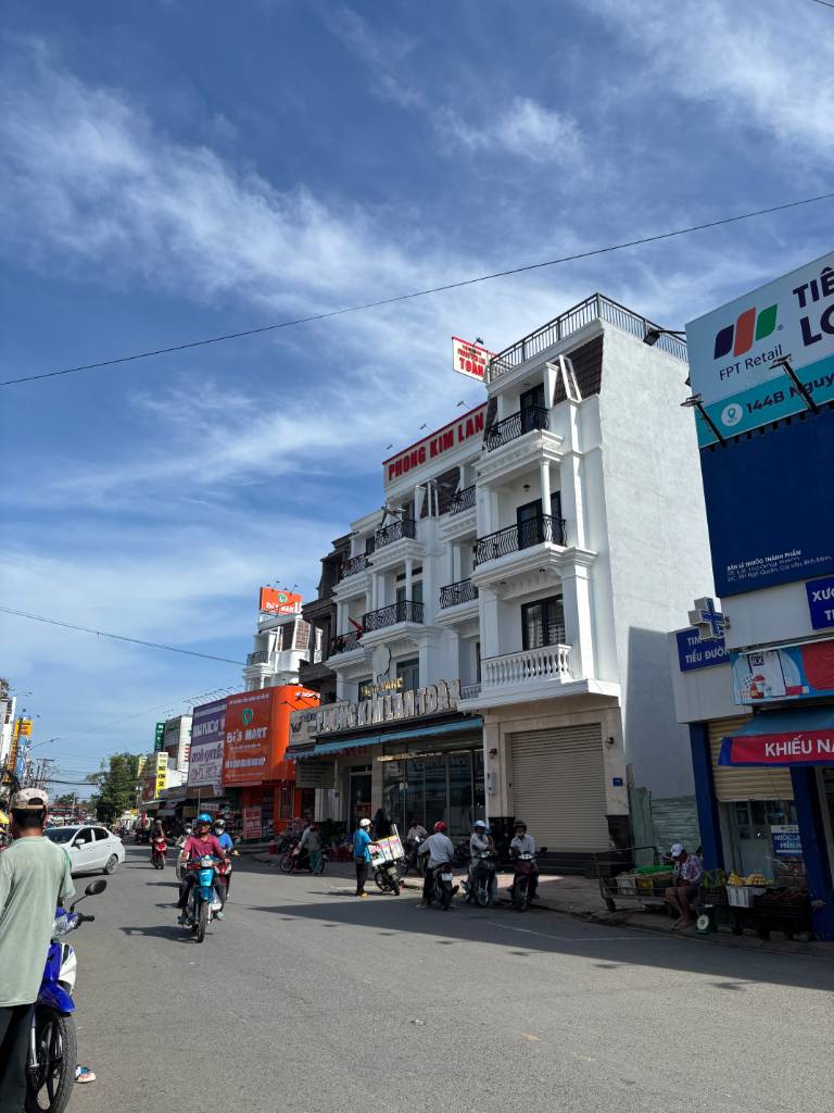 BÁN SHOPHOUSE ĐƯỜNG NGÔ QUYỀN, TRUNG TÂM CHỢ CÁI VỒN, GÓC HAI MẶT TIỀN, ĐƯỜNG SỐ 1