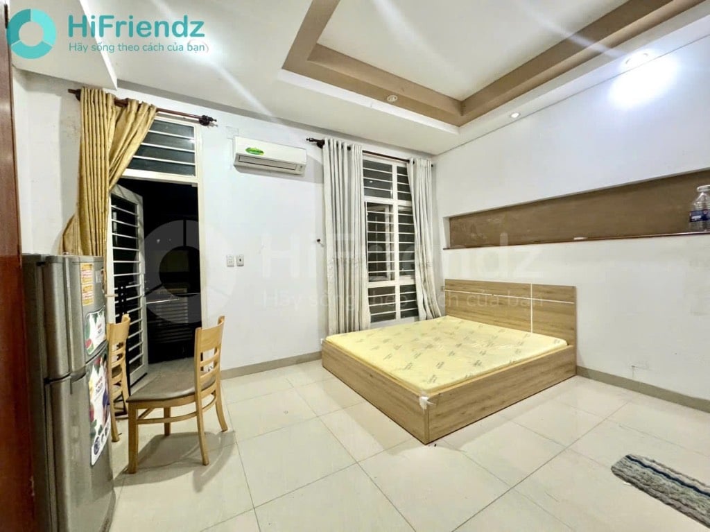 Cho thuê phòng Lê Văn Thọ, P11, Gò Vấp, ban công, full nội thất, ngay công viên Làng Hoa