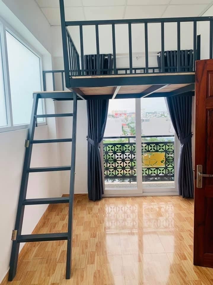 Cho thuê phòng gác ban công full Nội Thất ngay Phan Huy Ích