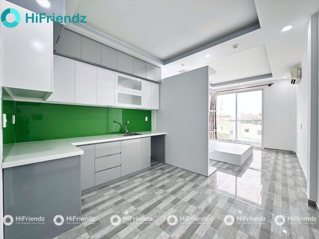 Cho thuê phòng ban công rộng hơn 30m2 ngay Emart Phan Văn Trị