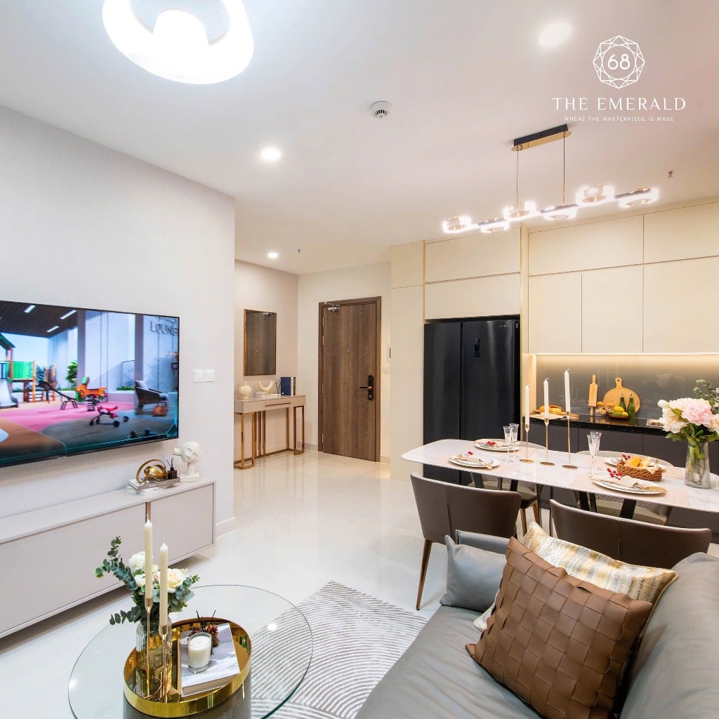 Bán căn hộ The Emerald 68, trả chỉ 10tr/tháng, căn hộ hạng sang view sông SG, Landmark, CK