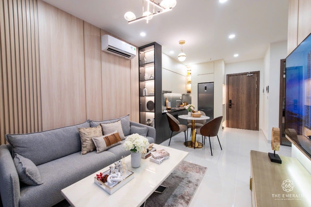 Bán căn hộ The Emerald 68, trả chỉ 10tr/tháng, căn hộ hạng sang view sông SG, Landmark, CK