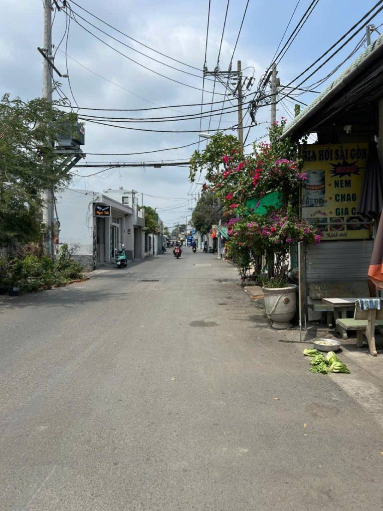 MẶT TIỀN MVV KINH DOANH BUÔN BÁN CỰC TỐT VỊ TRÍ ĐẸP KHU DÂN CƯ ĐÔNG ĐÚC 4 TẦNG CHỈ 9.8 TỶ