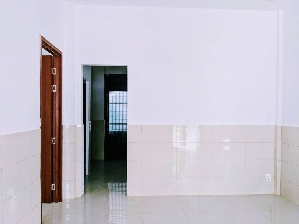 BÁN NHÀ MẶT TIỀN NGUYỄN THỊ THẬP, PHÚ THUẬN, HẺM LỚN, 100M2, NHỈNH 5 TỶ