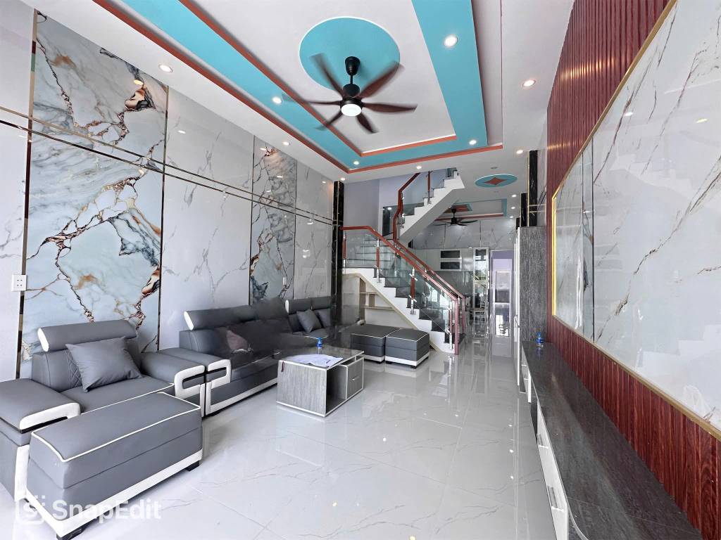 Bán nhà phố Cần Đước, Long An, giá tốt, sổ hồng riêng, gần khu công nghiệp, xây dựng tự do